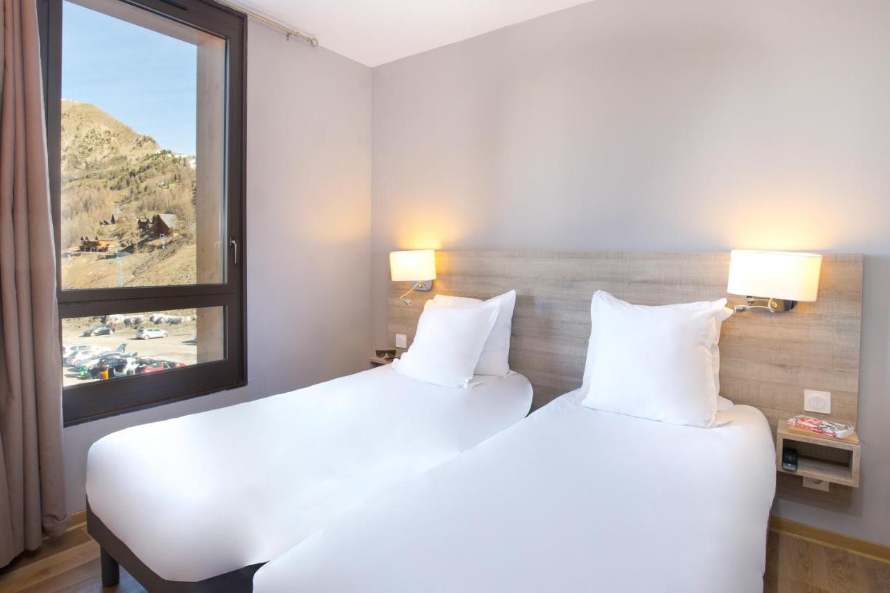 Sowell Residences New Chastillon Isola 2000